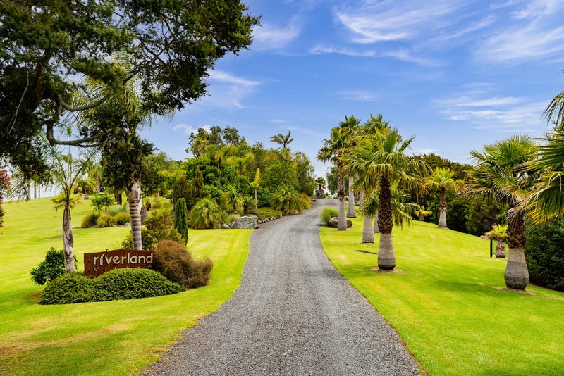 1542 Ngunguru Road, Whangarei - Carousel 2