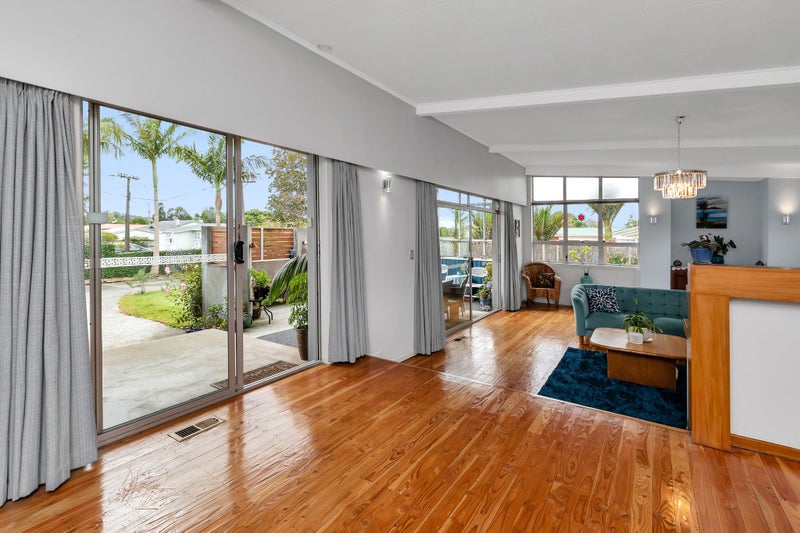 3 Lincoln Place, Kamo, Whangarei - Carousel 1