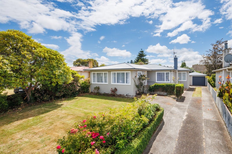 27 Pembroke Street, Highbury, Palmerston North - Carousel 1