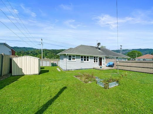 306 George Street, Stokes Valley, Lower Hutt - Carousel 10