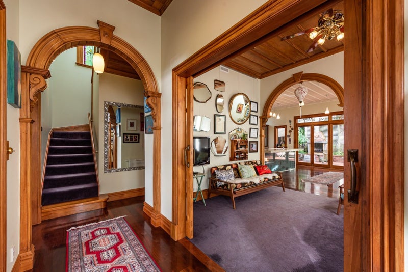 489 Karaka Bay Road, Karaka Bays, Wellington - Carousel 2