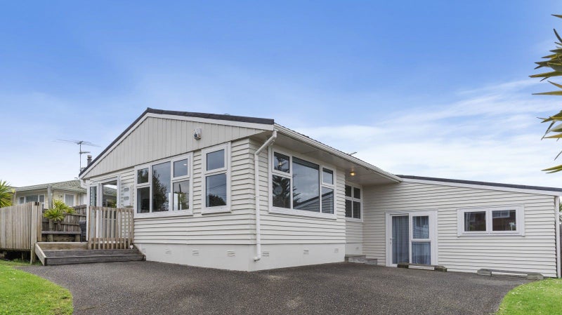 1/3 Kennedy Avenue, Forrest Hill, Auckland - Carousel 2