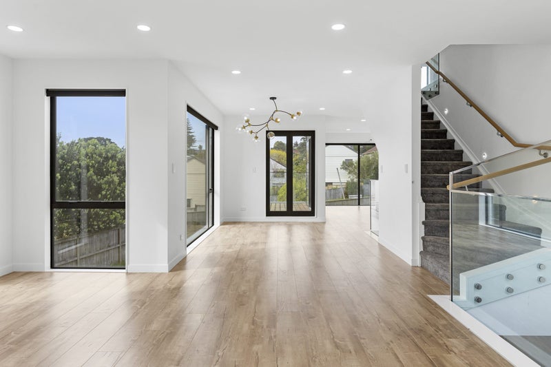 19E Roseberry Avenue, Birkenhead, Auckland - Carousel 2
