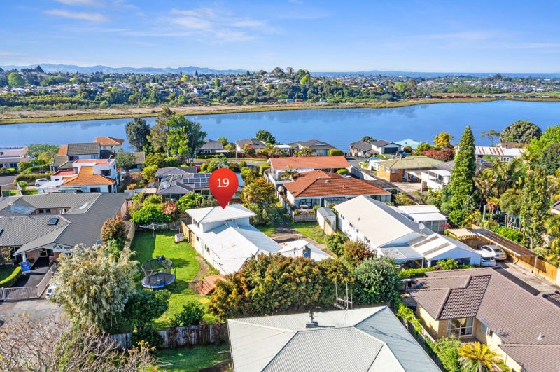 19 Sunny Bay Road, Matua, Tauranga - Carousel 2