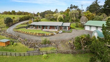 5 Wenz Bayer Road, Silverdale - Carousel 1