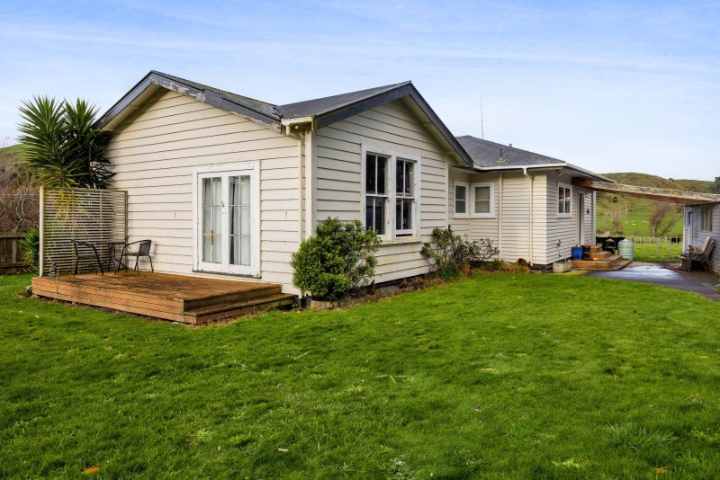 200 Ararata Road, Hawera, Hawera - Carousel 2