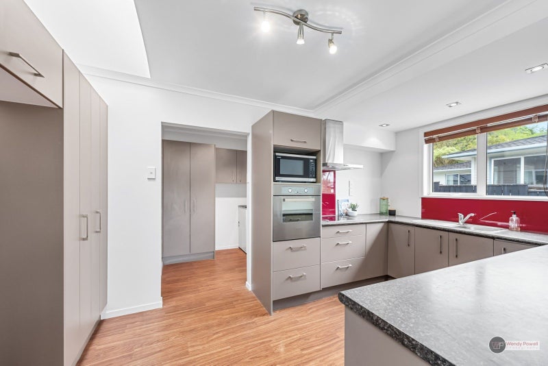 46 Waipounamu Drive, Kelson, Lower Hutt - Carousel 2