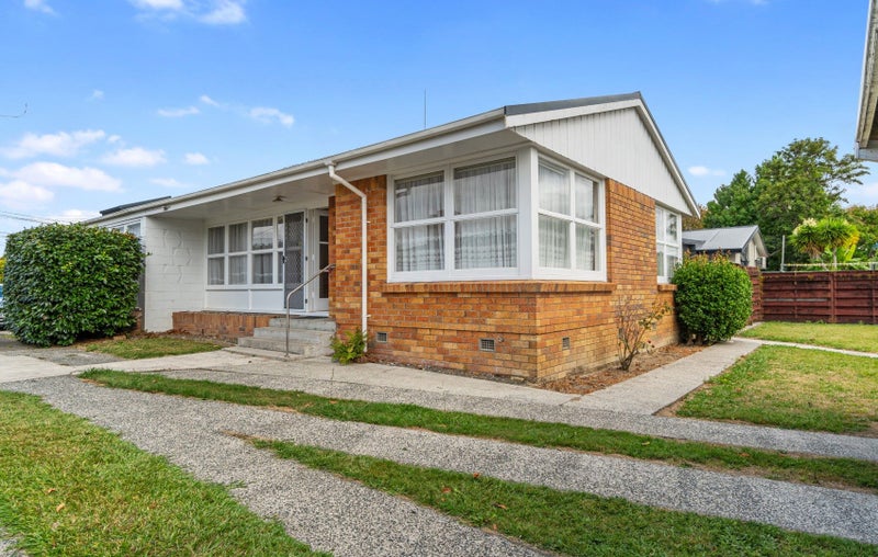 14B Augusta Street, Fairfield, Hamilton - Carousel 1