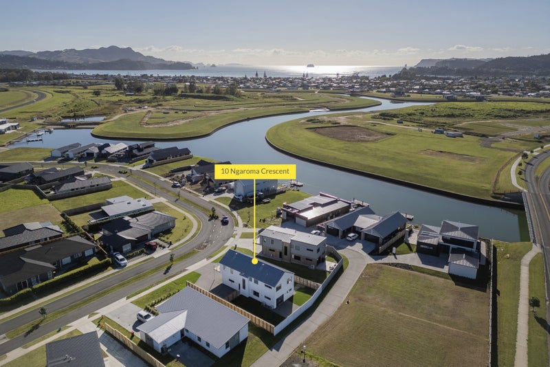 10 Ngaroma Crescent, Whitianga, Whitianga - Carousel 2