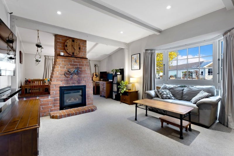 35 Winters Road, Redwood, Christchurch - Carousel 2