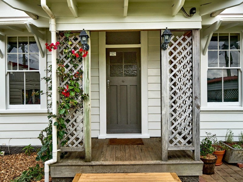 70 Randwick Crescent, Moera, Lower Hutt - Carousel 1