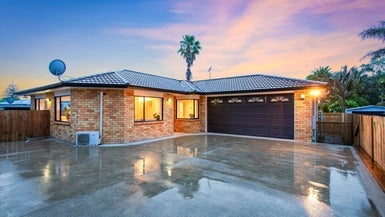 681 Te Atatu Road, Te Atatu Peninsula, Auckland - Carousel 1