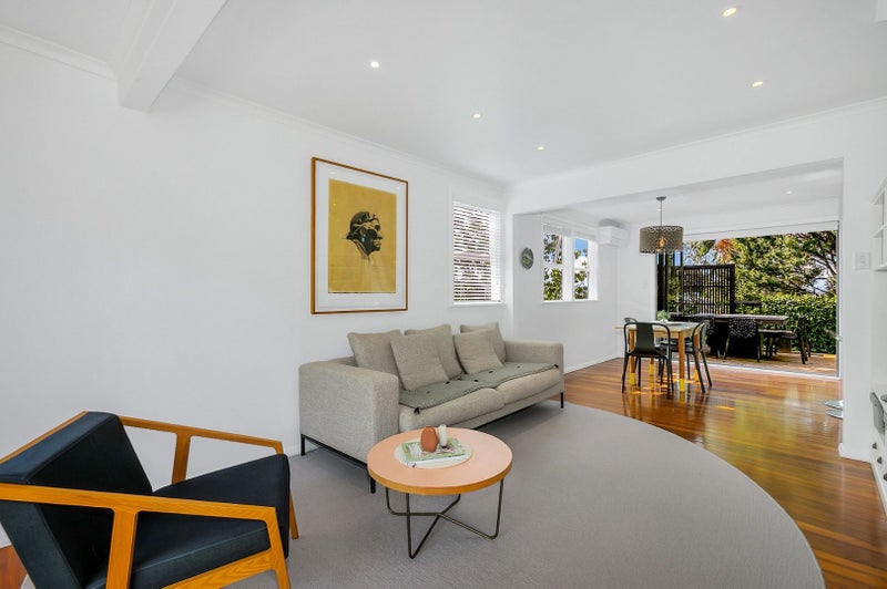 35 Castledine Crescent, Glen Innes, Auckland - Carousel 2