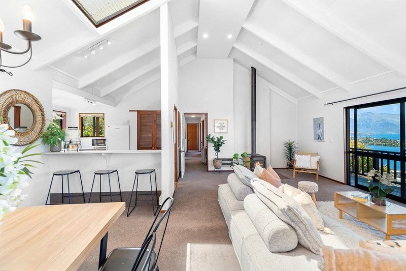 4 Earnslaw Terrace, Queenstown, Queenstown - Carousel 2