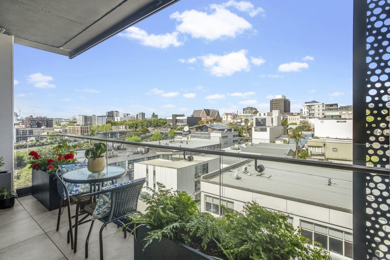 707/59 France Street South, Newton, Auckland - Carousel 2