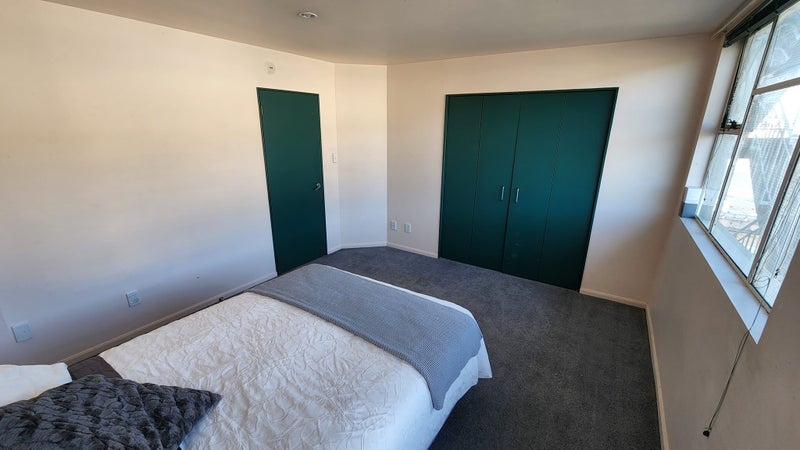 9/80 Kent Terrace, Mount Victoria, Wellington - Carousel 14