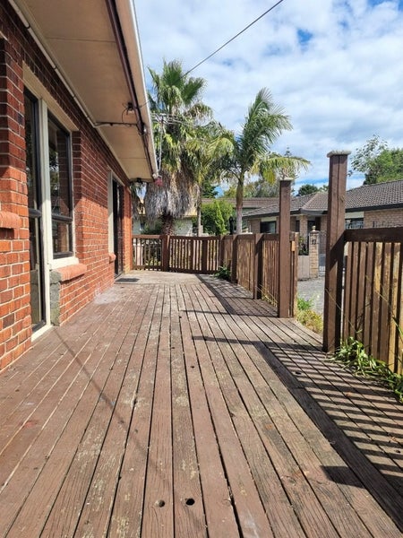 17 Willerton Avenue, New Lynn, Auckland - Carousel 14