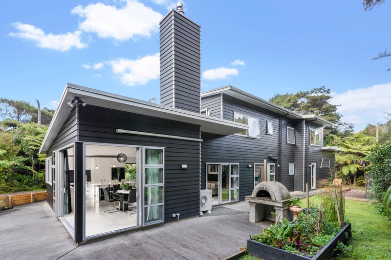 1020B Scenic Drive North, Swanson, Auckland - Carousel 2