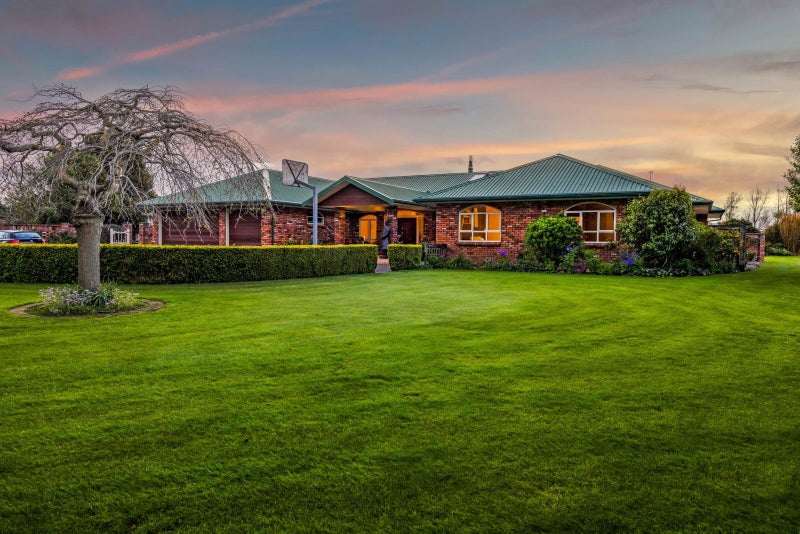 211 Tawhiti Road, Hāwera - Carousel 2