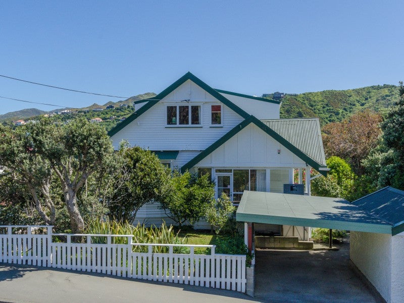 72 Tiber Street, Island Bay, Wellington - Carousel 1