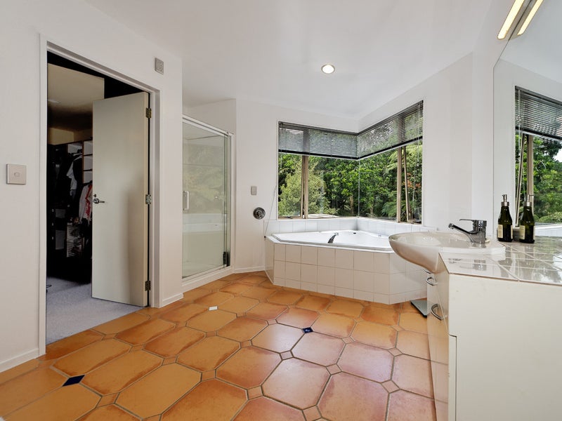 128 Carter Road, Oratia, Auckland - Carousel 19