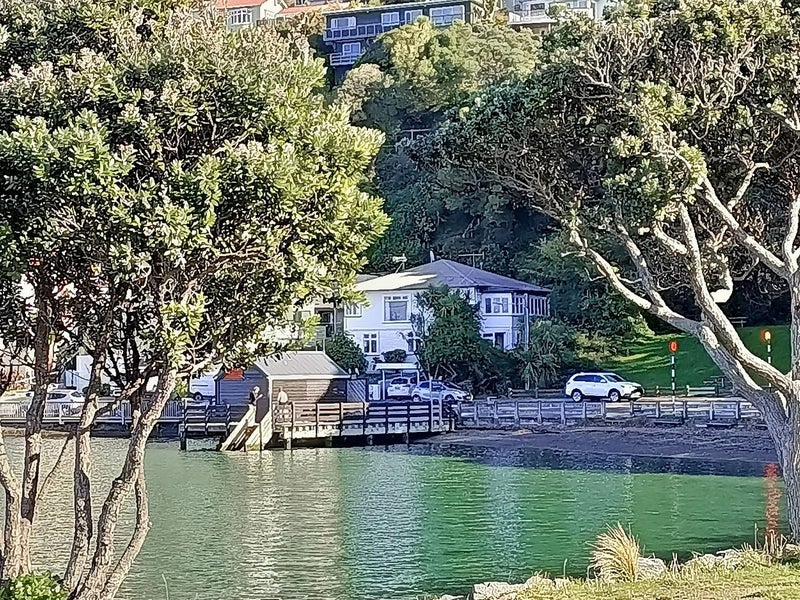 406 Evans Bay Parade, Hataitai, Wellington - Carousel 2