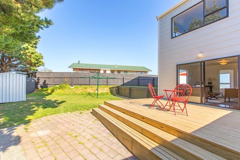 6B Mossburn Grove, Kelson, Lower Hutt - Carousel 12