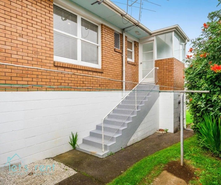 1/26 Campbell Road, One Tree Hill, Auckland - Carousel 1