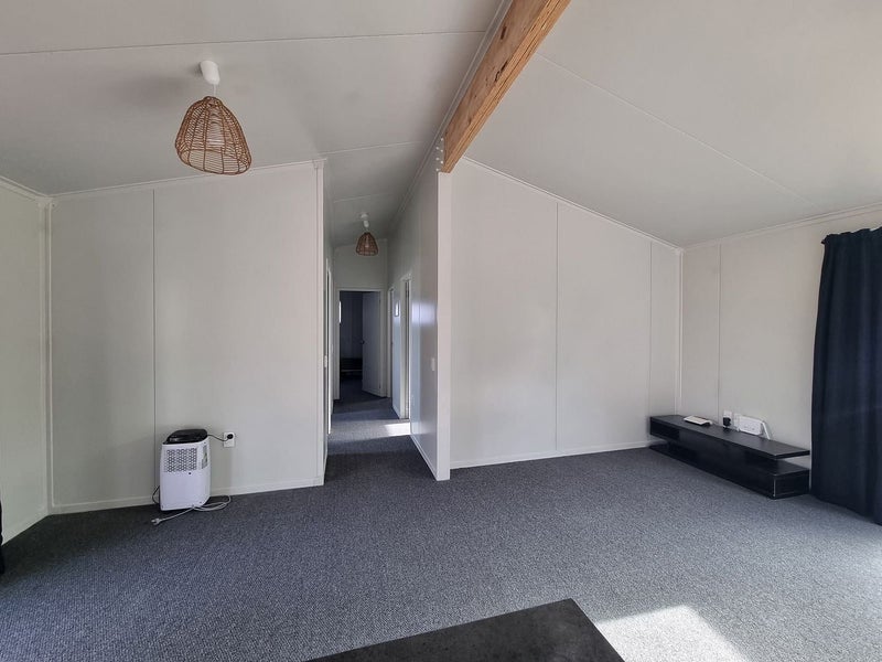 586A Pioneer Highway, Highbury, Palmerston North - Carousel 2