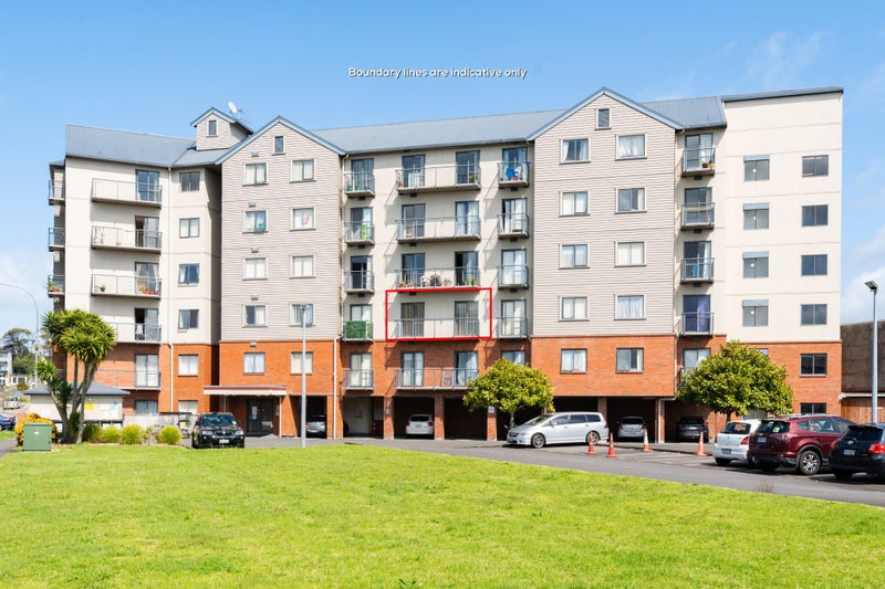 3L/17 Crown Lynn Place, New Lynn, Auckland - Carousel 1