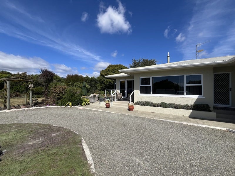 26 Ranzau Road, Hope, Richmond - Carousel 2