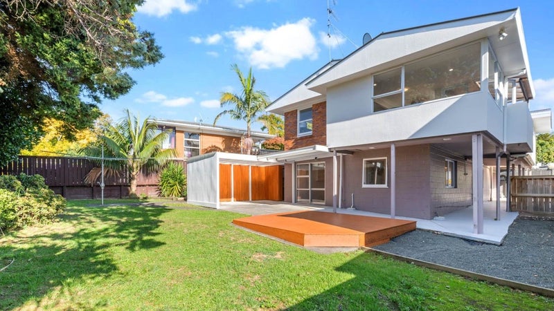 9 Walter MacDonald Street, Howick, Auckland - Carousel 1