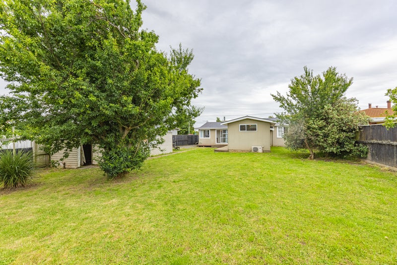 38 Hendersons Line, Marton - Carousel 18