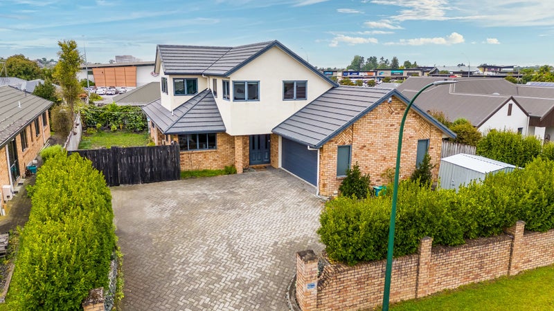 26 Cranbrook Place, Rototuna North, Hamilton - Carousel 1