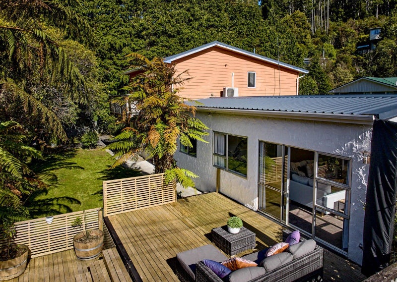 98 Kamahi Street, Stokes Valley, Lower Hutt - Carousel 2