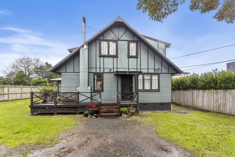 33 Taikata Road, Te Atatu Peninsula, Auckland - Carousel 2