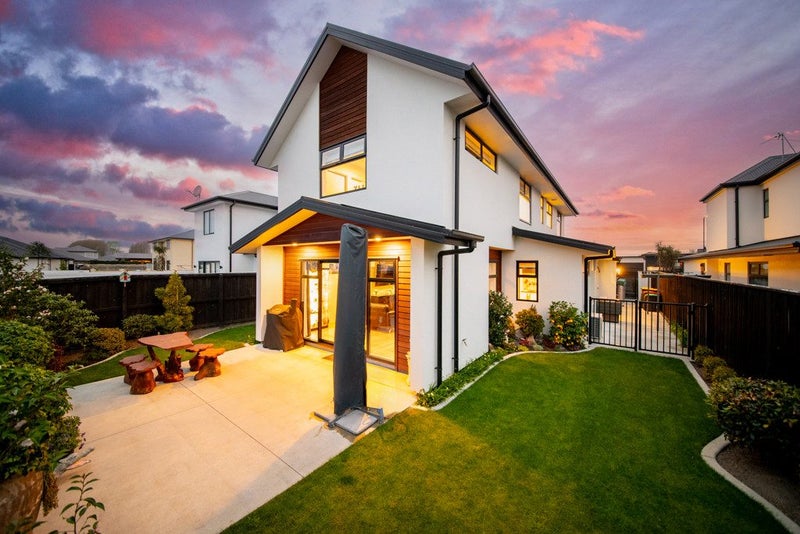 16 Glenturret Drive, Casebrook, Christchurch - Carousel 2