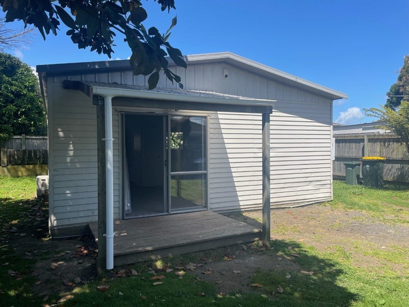 13 Mail Avenue, Weymouth, Auckland - Carousel 2