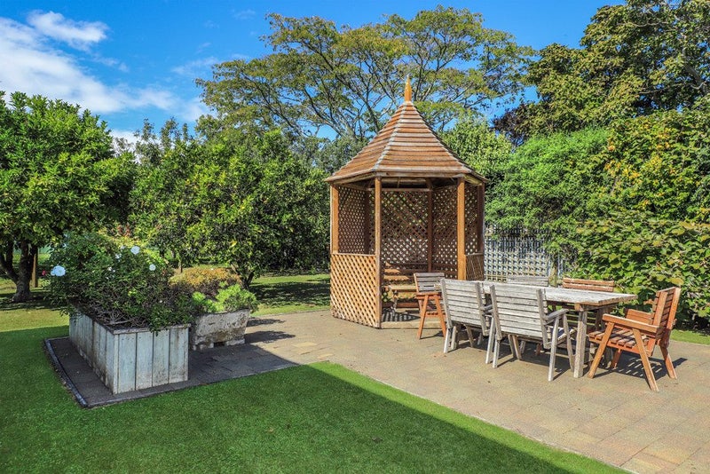 437 Dalcross Street, Mayfair, Hastings - Carousel 2