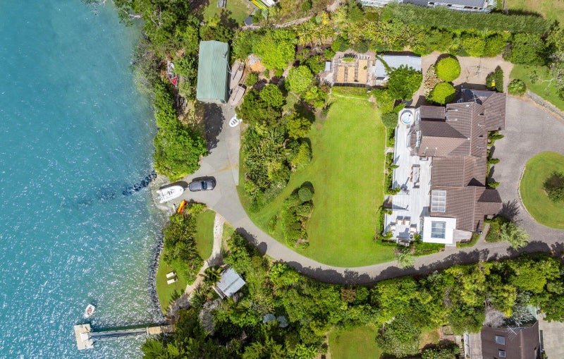 9 Young Street, Mahurangi East, Warkworth - Carousel 1