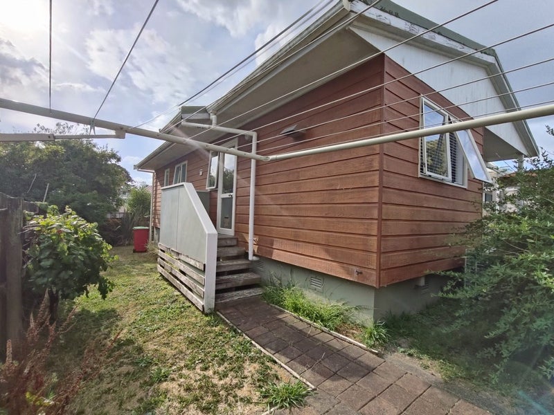 2/28 Caribbean Drive, Unsworth Heights, Auckland - Carousel 18