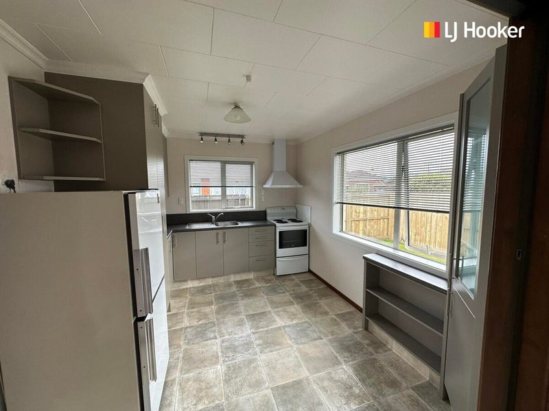 12B Queens Drive, Saint Kilda, Dunedin - Carousel 2