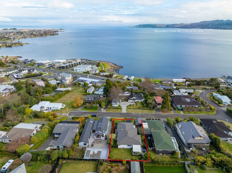 10 Crowther Terrace, Waipahihi, Taupo - Carousel 1