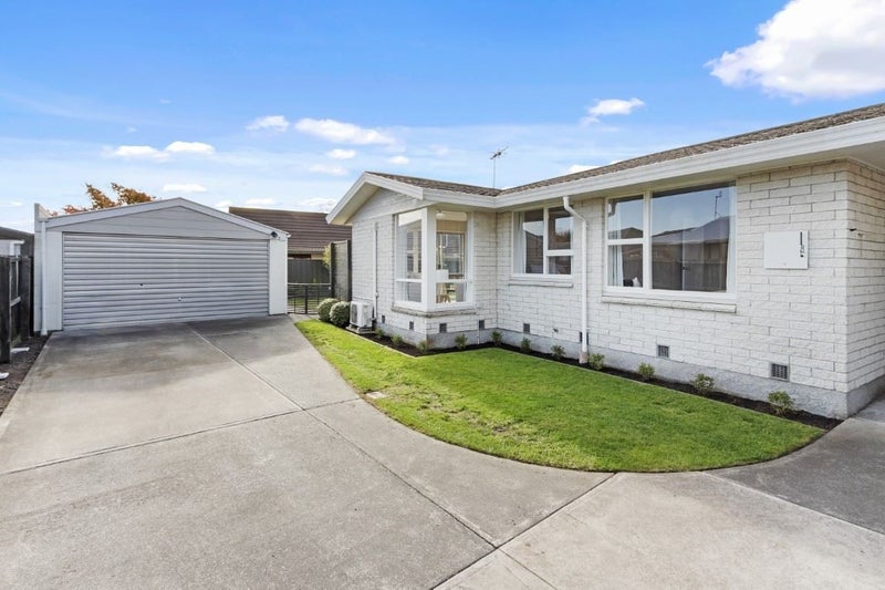 1/124 Lake Terrace Road, Burwood, Christchurch - Carousel 1