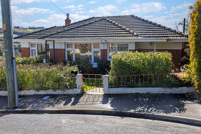 12 Cairnhill Street, Maori Hill, Dunedin - Carousel 2