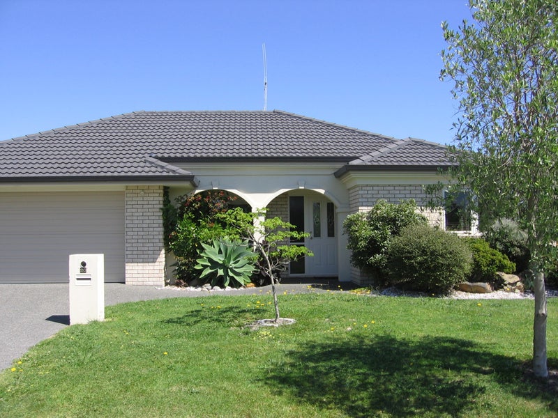 20 Araroa Place, Papamoa Beach, Papamoa - Carousel 1
