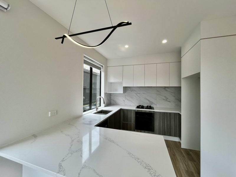 46 Patons Road, Howick, Auckland - Carousel 1