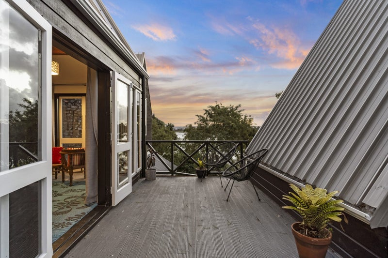 2/11 Amelia Place, Beach Haven, Auckland - Carousel 2