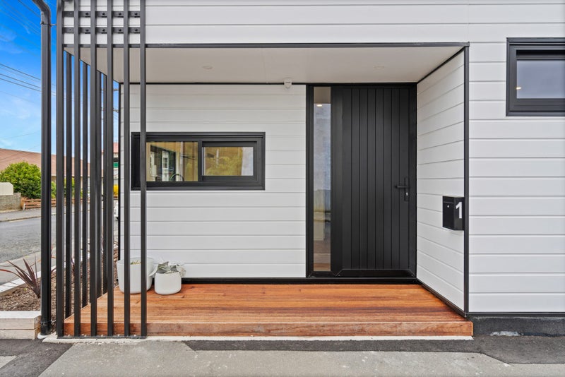 1 Thorn Street, Caversham, Dunedin - Carousel 1