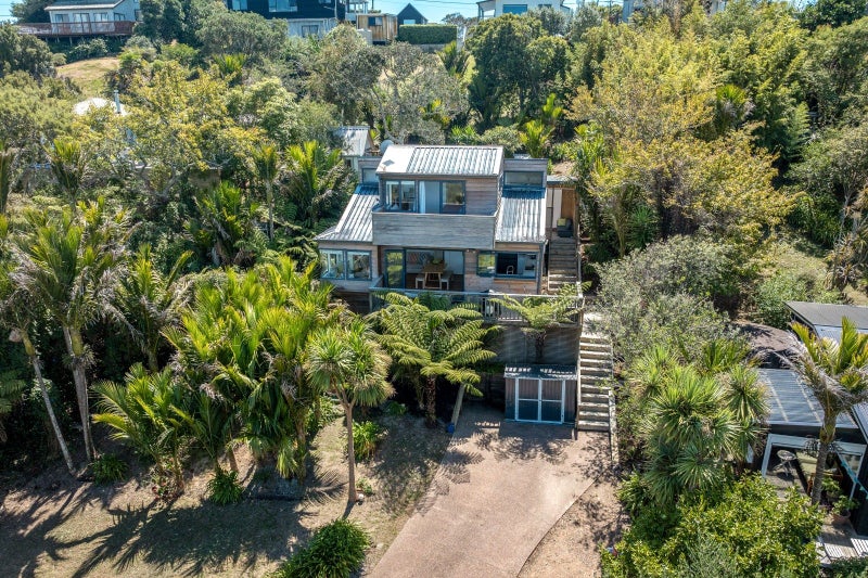 37 Beresford Avenue, Surfdale, Waiheke Island - Carousel 29